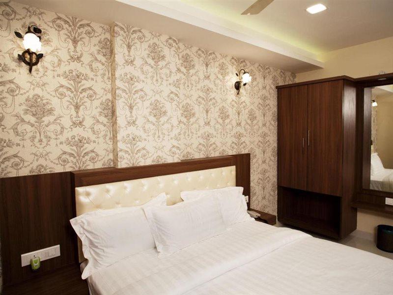 Hotel Mahalakshmi Residency Kolluru Buitenkant foto