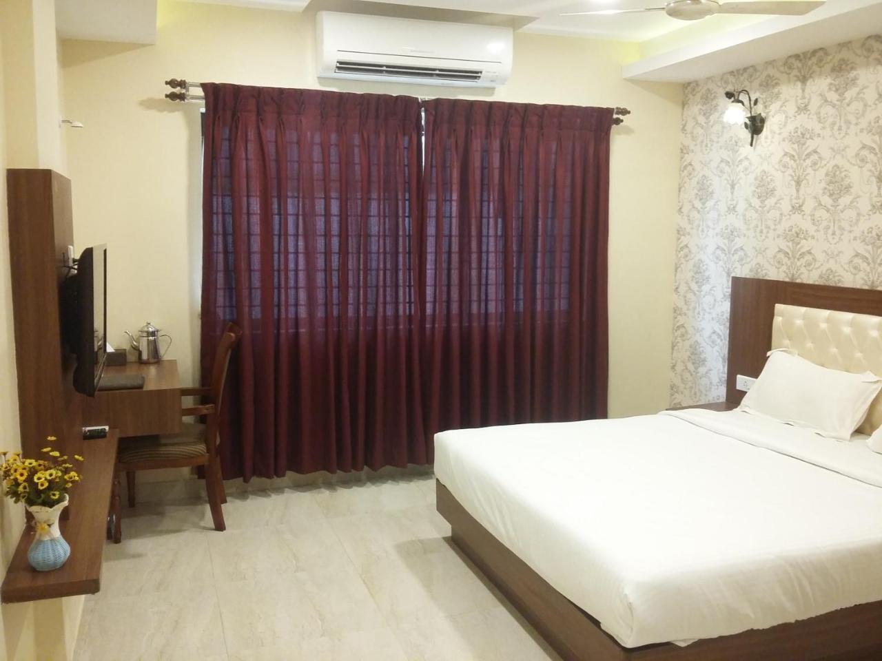 Hotel Mahalakshmi Residency Kolluru Buitenkant foto
