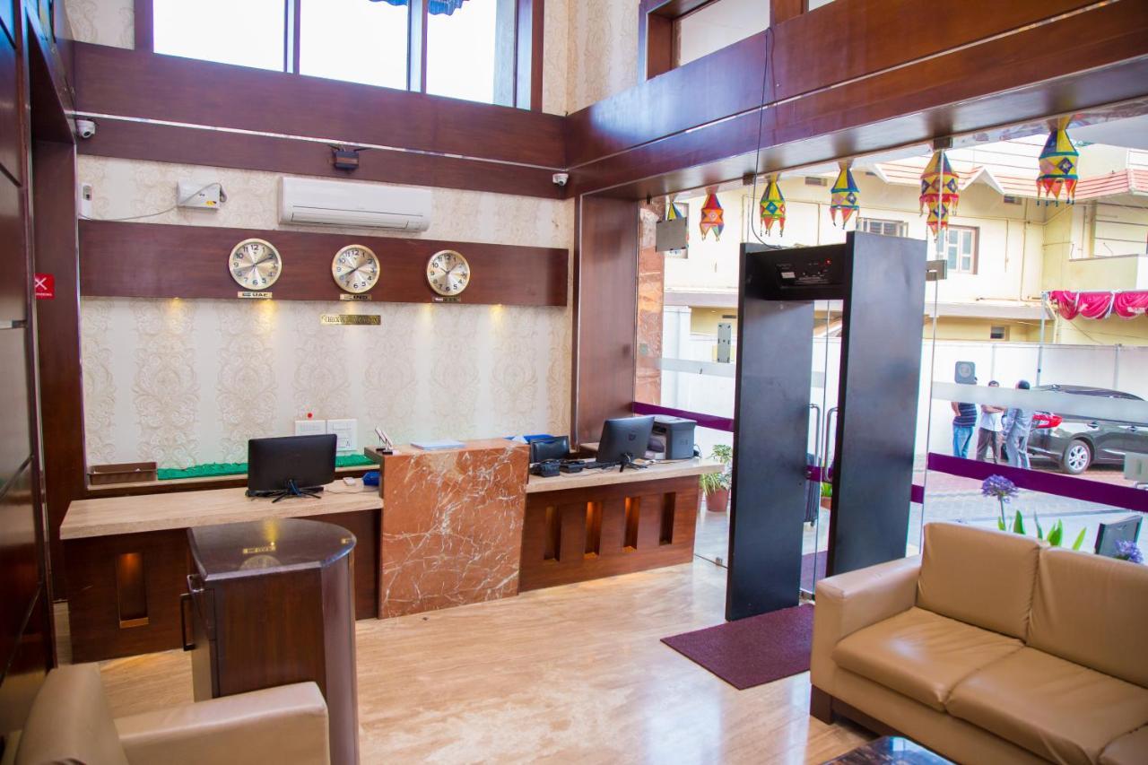 Hotel Mahalakshmi Residency Kolluru Buitenkant foto